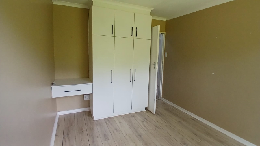 5 Bedroom Property for Sale in Pellissier Free State